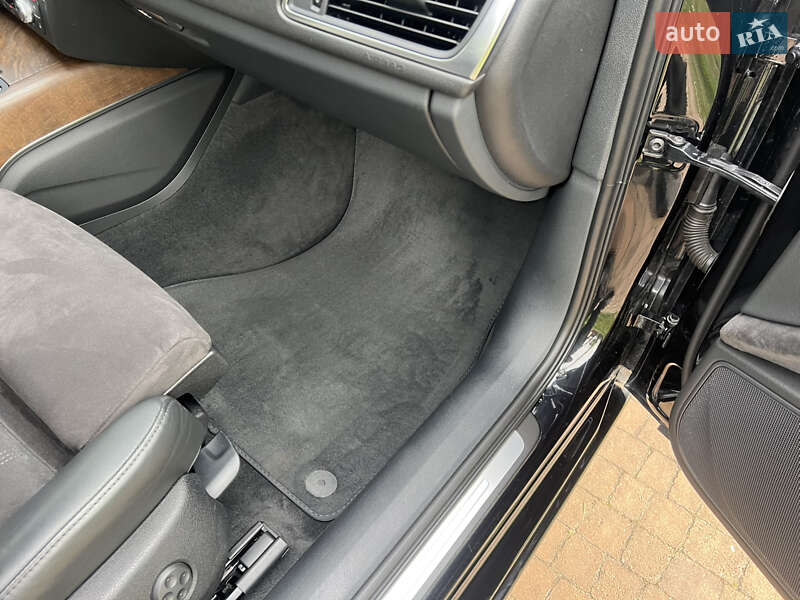 Седан Audi A6 2012 в Киеве