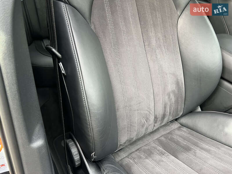 Седан Audi A6 2012 в Киеве