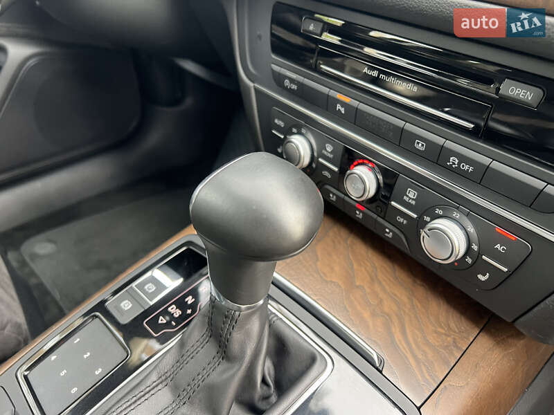 Седан Audi A6 2012 в Киеве