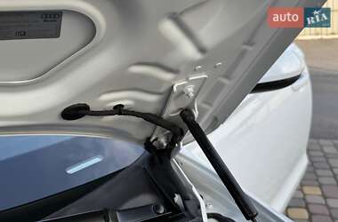 Седан Audi A6 2012 в 