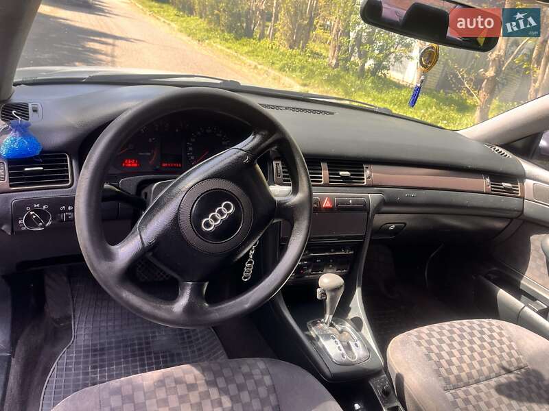 Седан Audi A6 2000 в Луцке