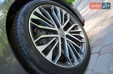 Седан Audi A6 2020 в 