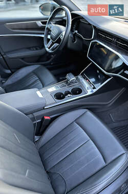 Седан Audi A6 2019 в 
