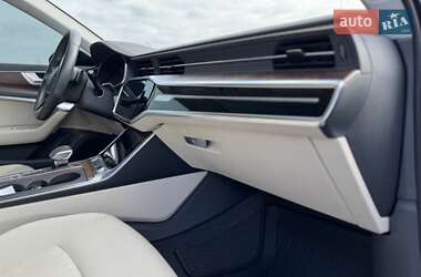 Седан Audi A6 2019 в 