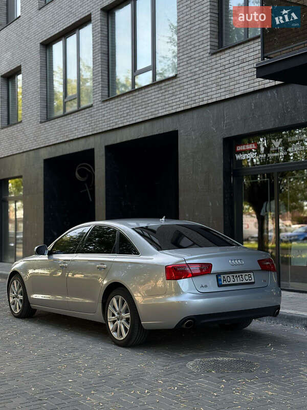 Седан Audi A6 2011 в Ужгороде
