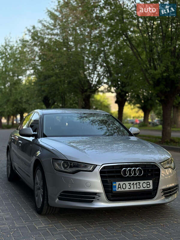 Седан Audi A6 2011 в Ужгороде