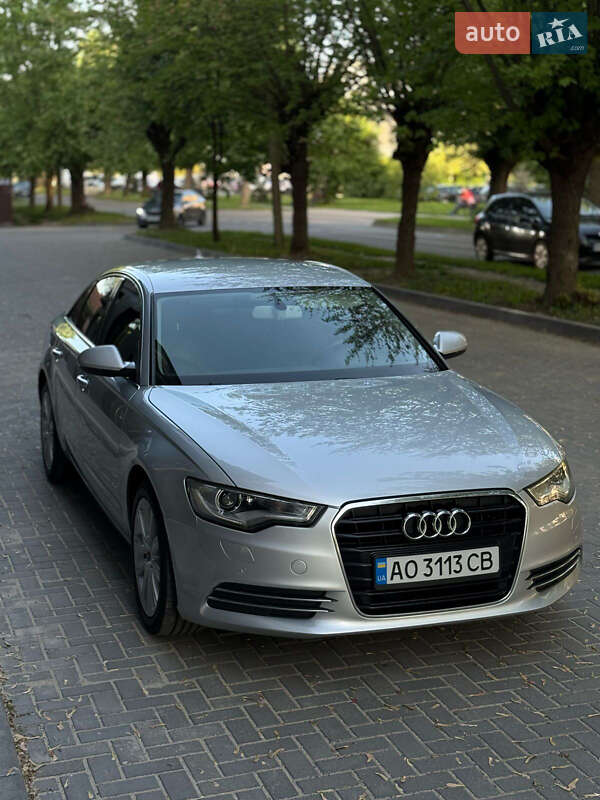 Седан Audi A6 2011 в Ужгороде