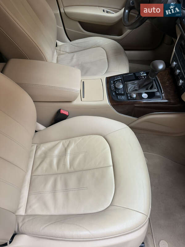 Седан Audi A6 2012 в Измаиле