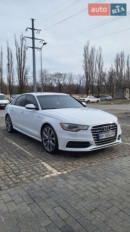 Седан Audi A6 2013 в 