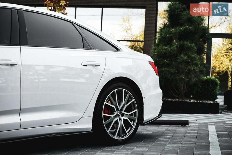 Седан Audi A6 2018 в Ужгороді