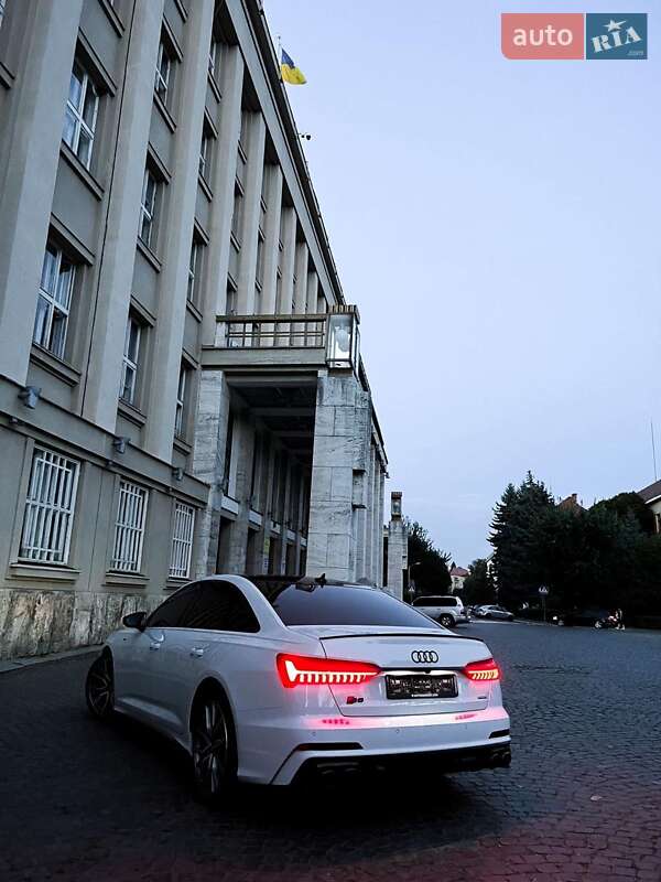 Седан Audi A6 2018 в Ужгороді