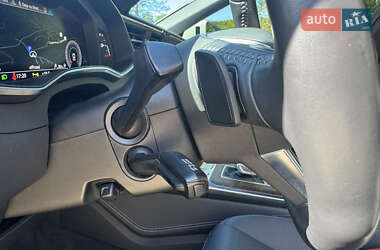 Седан Audi A6 2019 в 