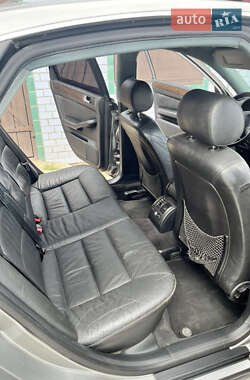 Седан Audi A6 2002 в 