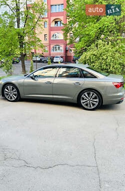 Седан Audi A6 2021 в 