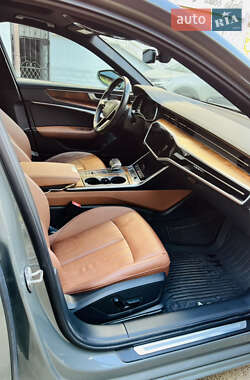 Седан Audi A6 2021 в 