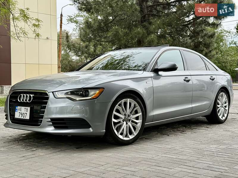 Седан Audi A6 2012 в 