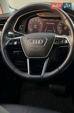 Седан Audi A6 2020 в 