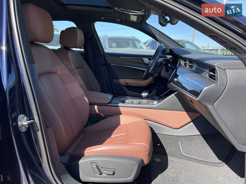 Седан Audi A6 2020 в Нововолынске