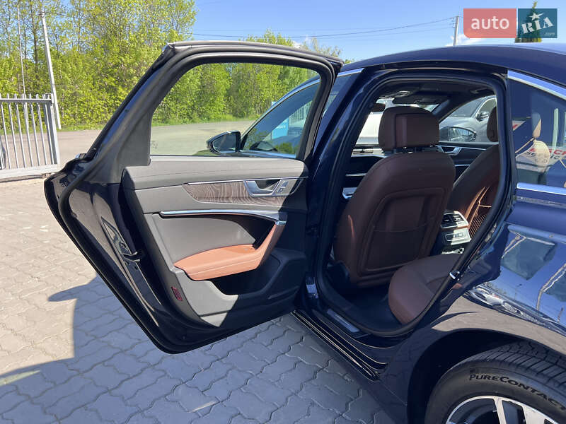 Седан Audi A6 2020 в Нововолынске