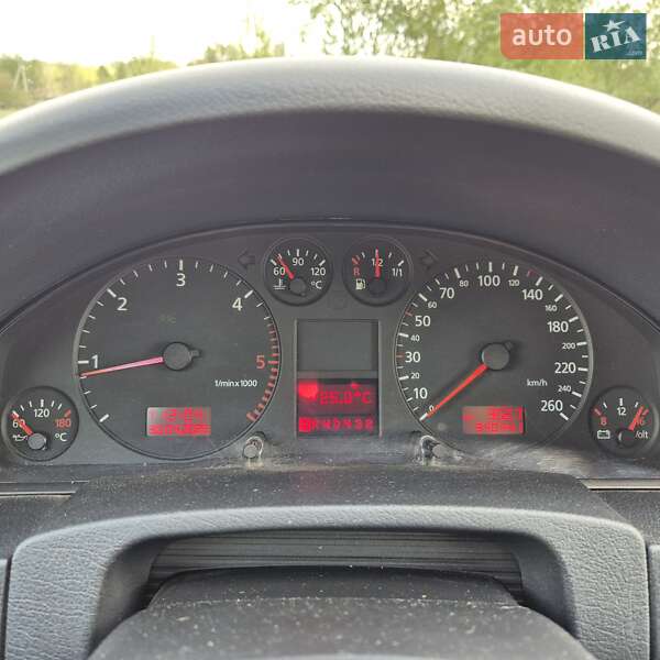 Универсал Audi A6 2001 в Киеве