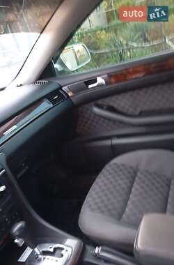 Седан Audi A6 2002 в 