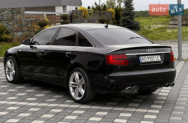 Седан Audi A6 2004 в 