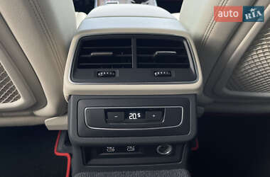 Седан Audi A6 2021 в 