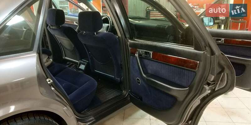Седан Audi A6 1996 в Киеве