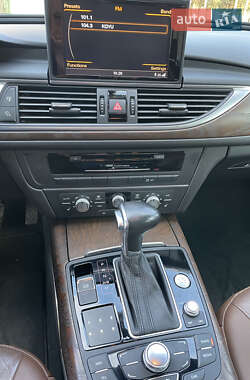 Седан Audi A6 2015 в 