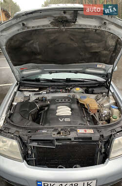 Седан Audi A6 1998 в 