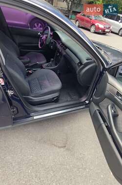 Седан Audi A6 1998 в 