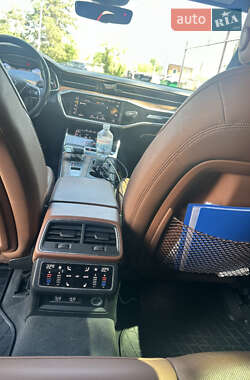 Седан Audi A6 2018 в 