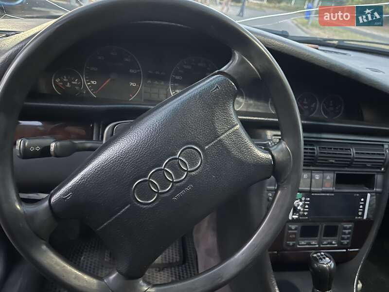 Седан Audi A6 1996 в Львове