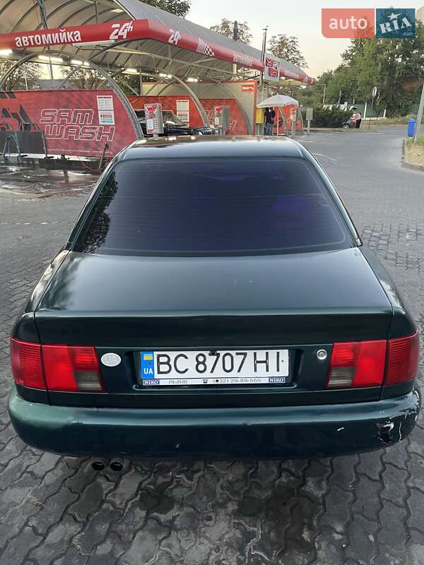 Седан Audi A6 1996 в Львове