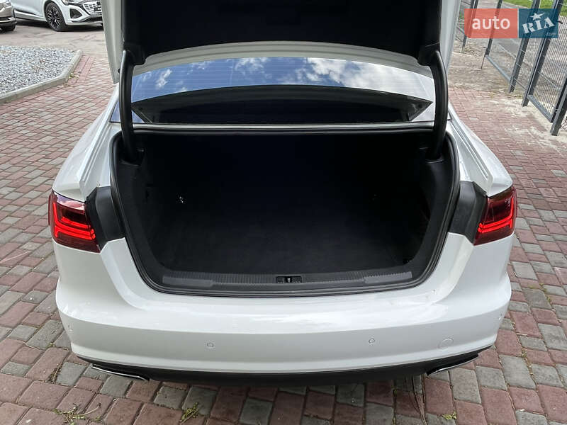 Седан Audi A6 2018 в Рівному
