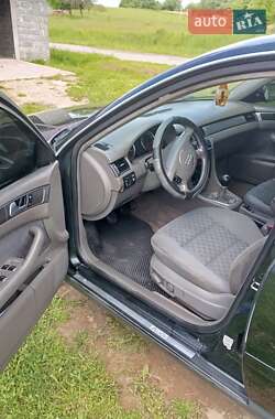 Седан Audi A6 2002 в 