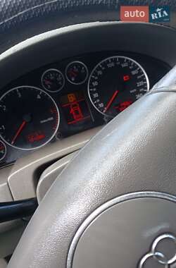 Седан Audi A6 2002 в 