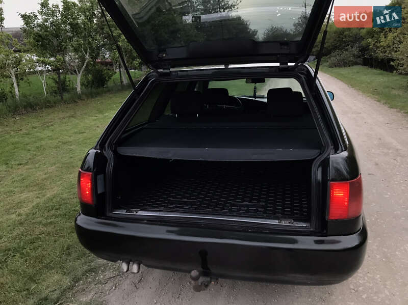Універсал Audi A6 1995 в Волочиську