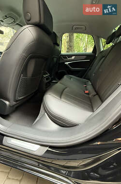 Седан Audi A6 2021 в 