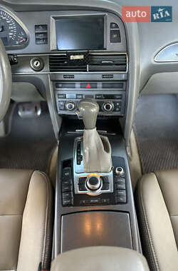 Седан Audi A6 2004 в 