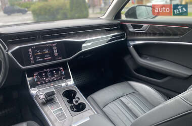 Седан Audi A6 2021 в 