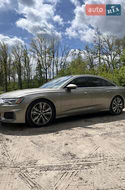 Седан Audi A6 2019 в 