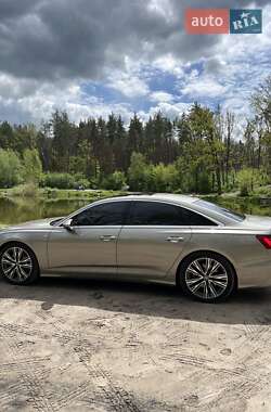 Седан Audi A6 2019 в 