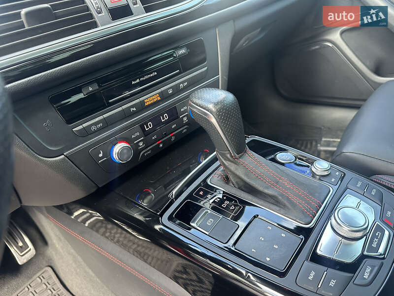 Седан Audi A6 2018 в Умані