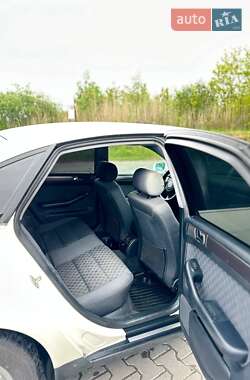 Седан Audi A6 1998 в 