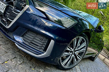 Седан Audi A6 2018 в 