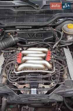 Универсал Audi A6 1995 в 