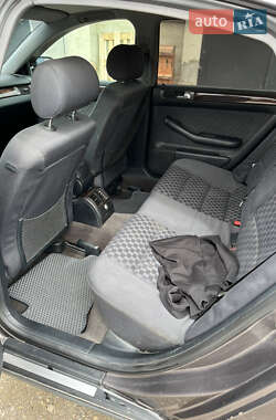 Седан Audi A6 1999 в 