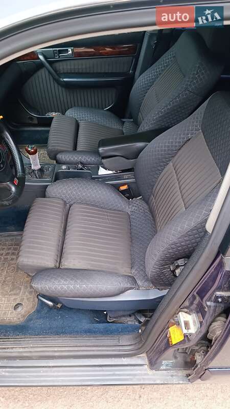 Седан Audi A6 1995 в Чернигове