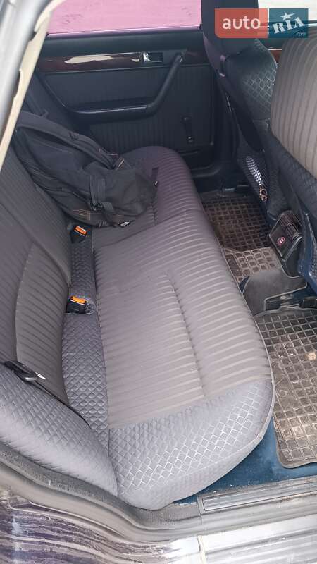Седан Audi A6 1995 в Чернигове